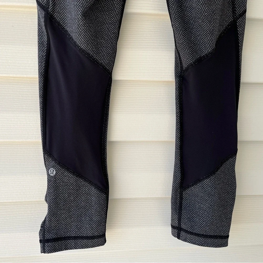 Lululemon Speed Crop 21” Giant Herringbone Black Heather Black